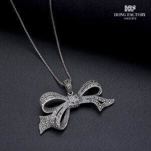 Silver Necklace Man